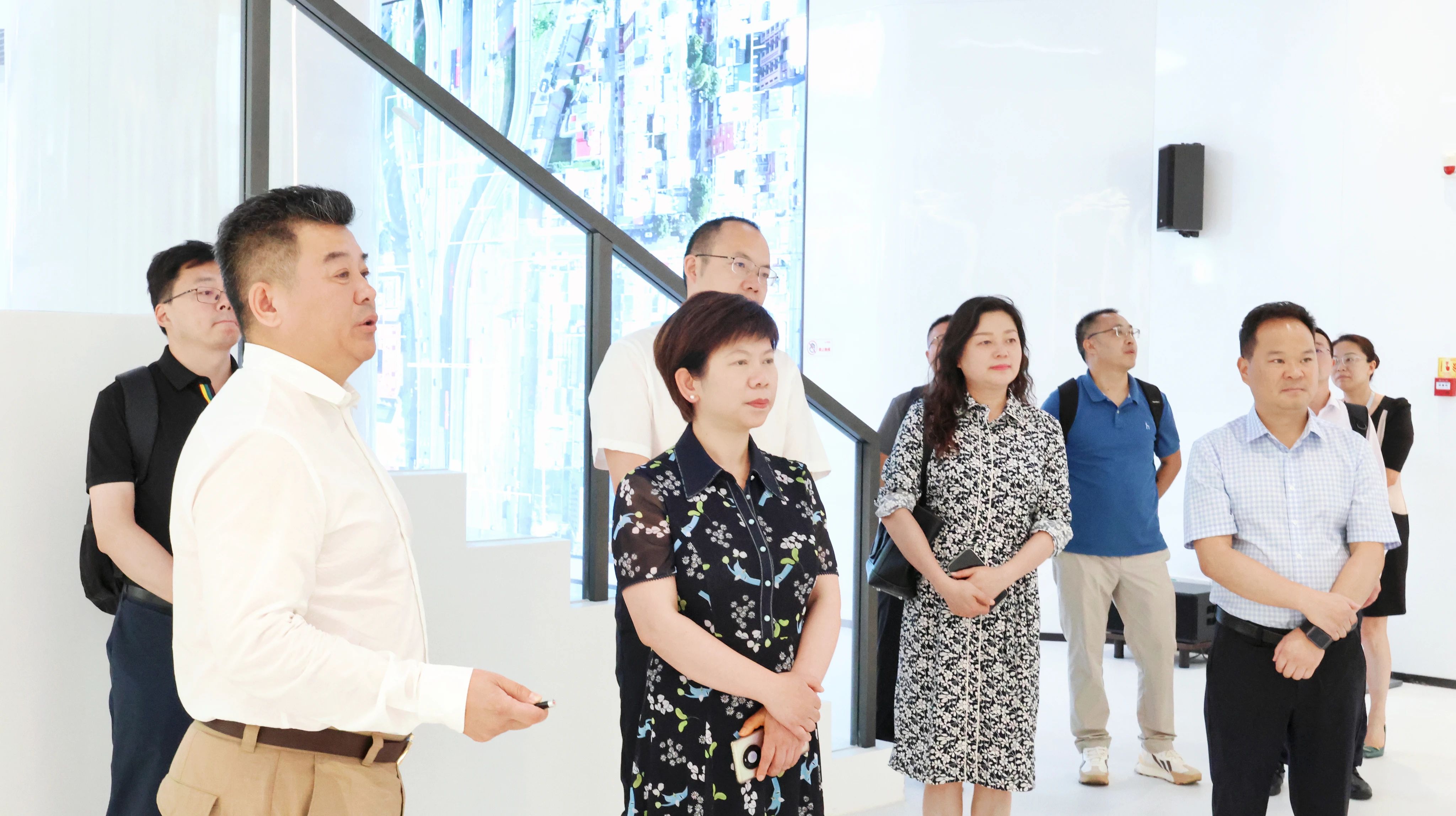 jinnianhui官网金年会与成都市郫都区达成战略合作 推动成都影视城建设