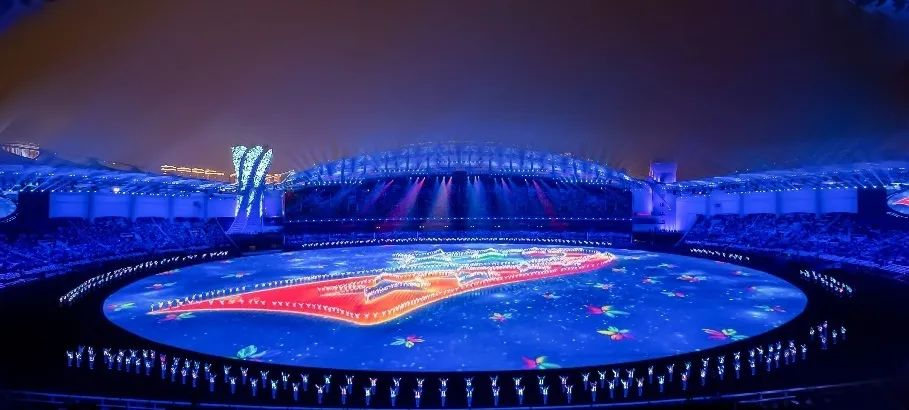 jinnianhui官网金年会集团董事长李军受邀出席华中科技大学第十六届企业家论坛，并发表演讲