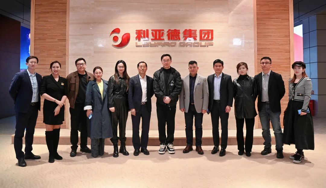 陆川导演到访jinnianhui官网金年会，解锁文化+科技融合新路径